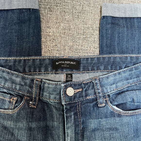 EUC Banana Republic Cuffed and Cropped Skinny Jeans - Picture 3 of 4